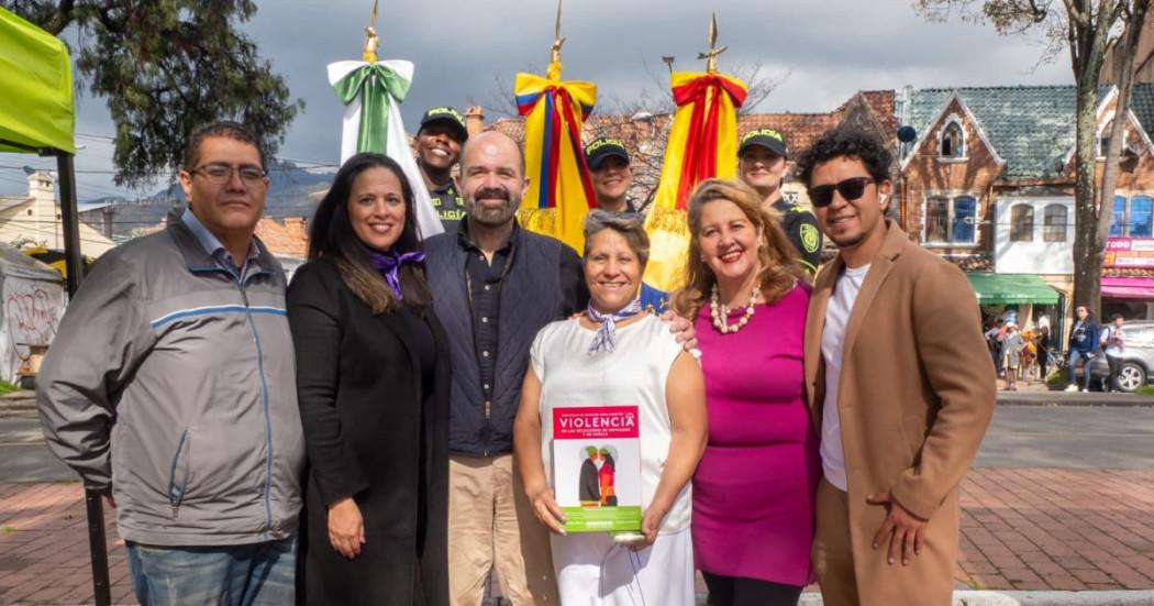 Foto de lanzamiento del consultorio