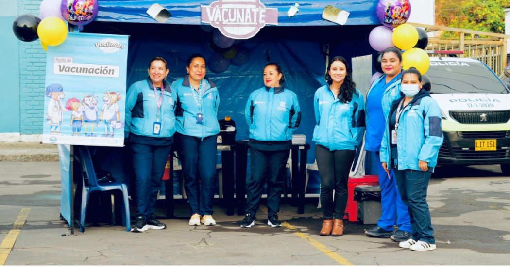 Foto de funcionarios del sector Salud de Bogotá.