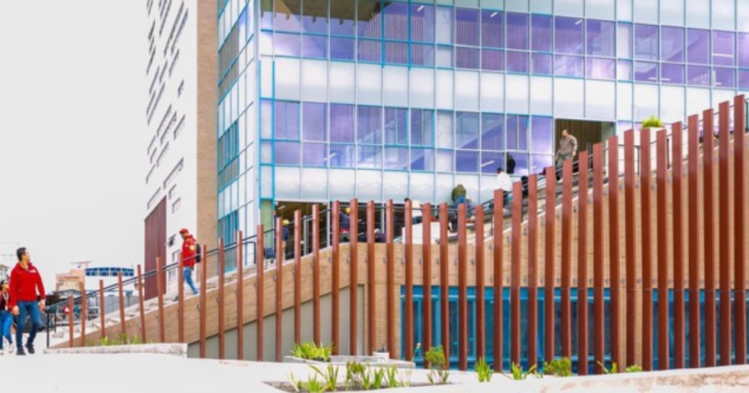 Foto de la sede de la Alcladía Local de Los Mártires