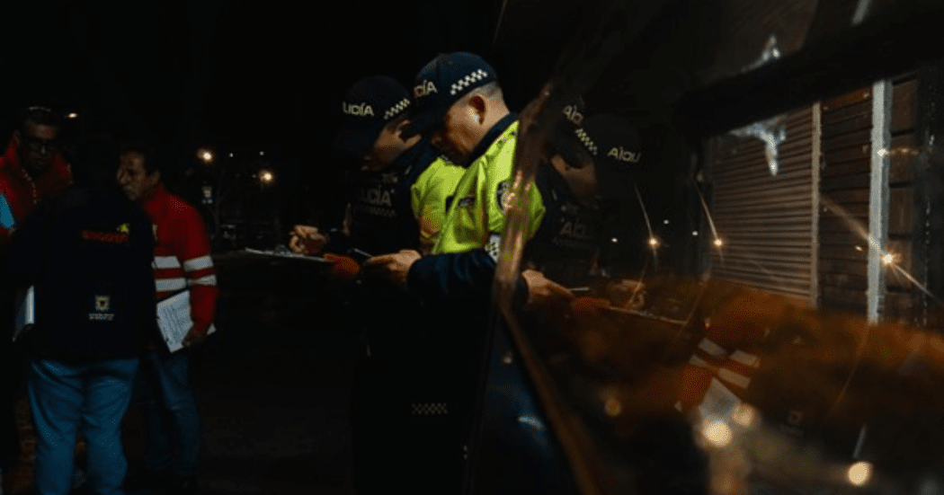 Imagen de un Policía durante el operativo