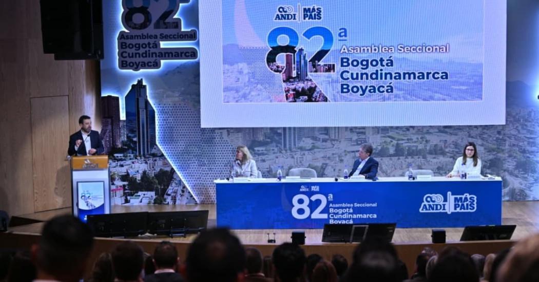 Foto de la participación del alcalde Carlos Fernando Galán en la asamblea de la ANDI.