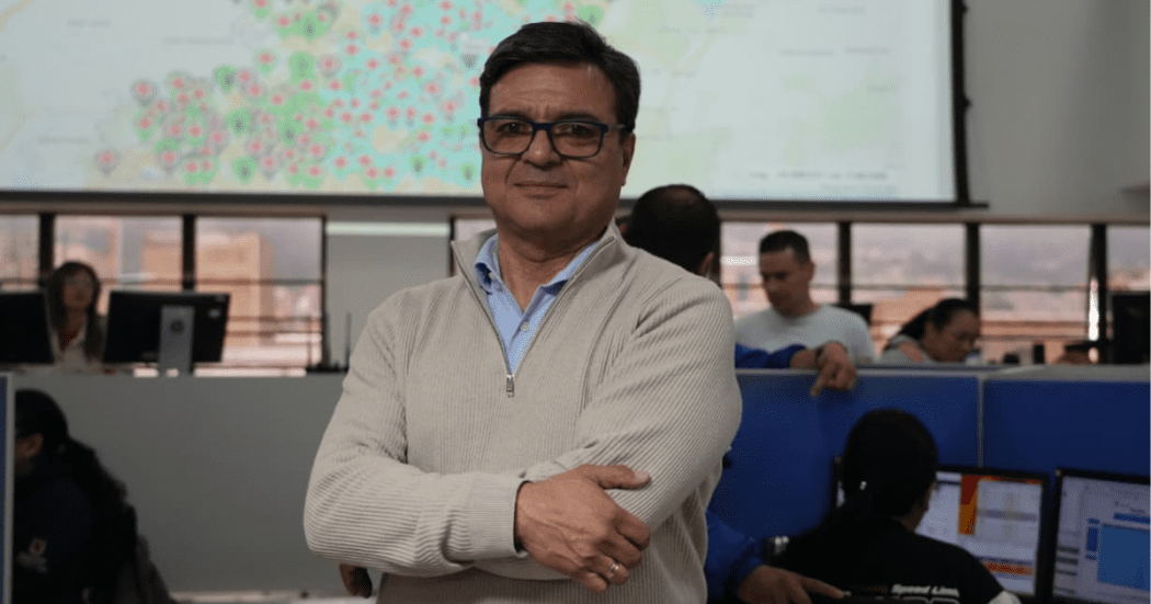 Foto del secretario de salud 