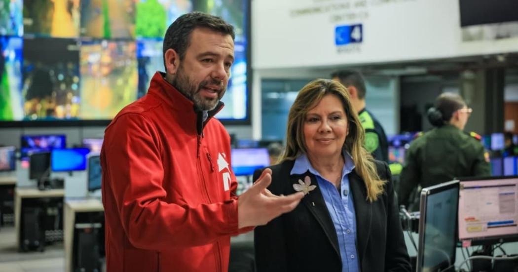 Foto de la visita al C4 por parte del alcalde Carlos Fernando Galán y la fiscal Ganenal Luz Adriana Camargo.