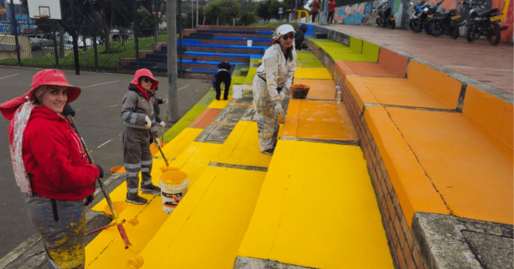 Foto de funcionarios del Distito en una jornada de recuperación