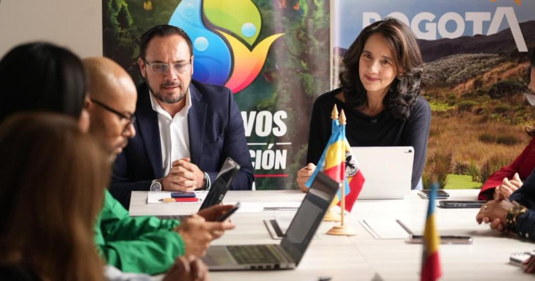secretaria de Ambiente, Adriana Soto, en reunión con alcaldes de Cundinamarca