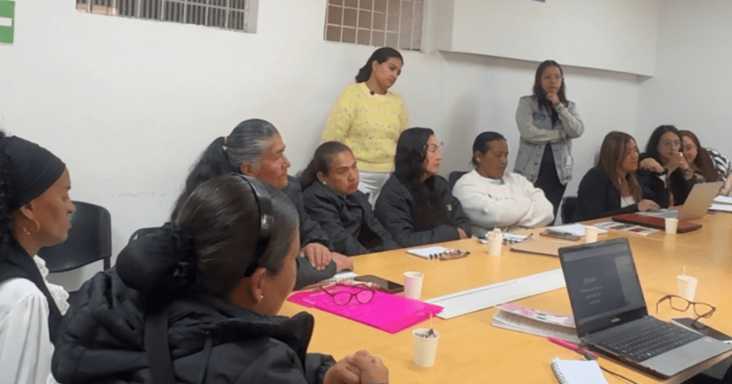 Foto de una charla con ciudadanos de San Cristóbal