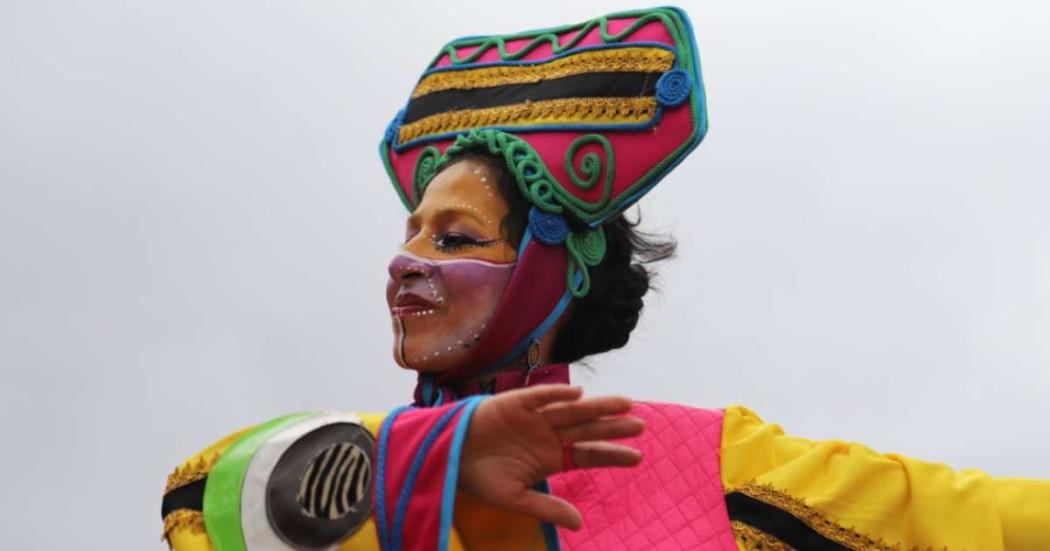 Foto que muestra una persona bailando