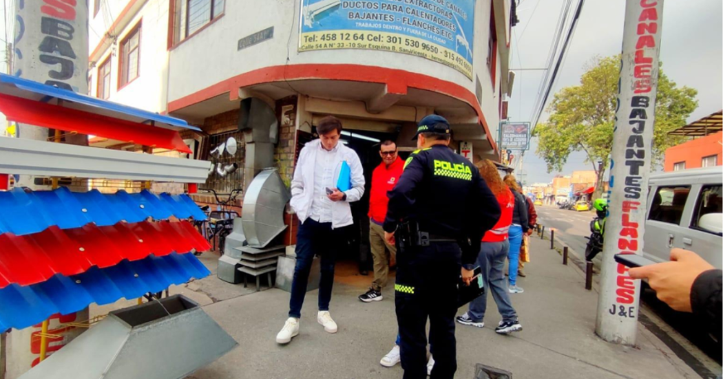 Foto de funcionarios del Distrito en operativo de seguridad