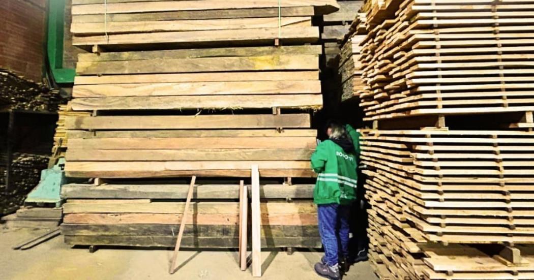 Fábrica de madera en Kennedy sin permisos ambientales