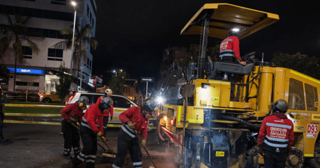 Imagen de trabajadores en un frente de obra para recuperar la malla vial.