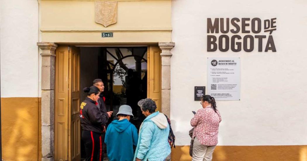 Foto que muestra la fachada del Museo de Bogotá.