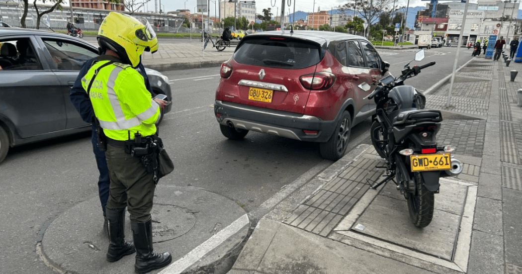 Foto de funcionarios del Distrito en operativo de seguridad