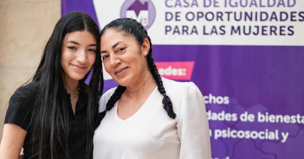 Mujeres en una Casa de Igualdad de Oportunidades..
