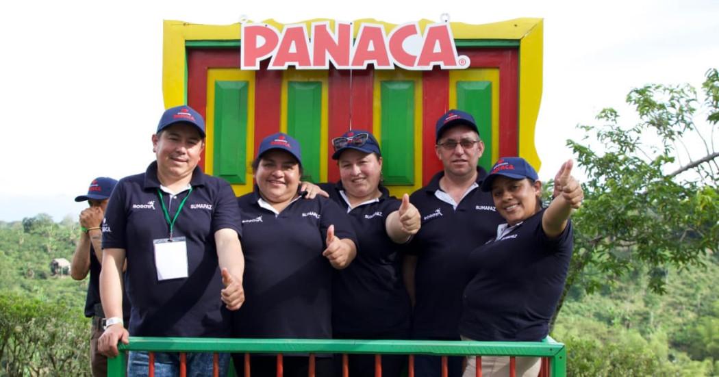 Cinco emprendedores de Sumapaz sonriendo