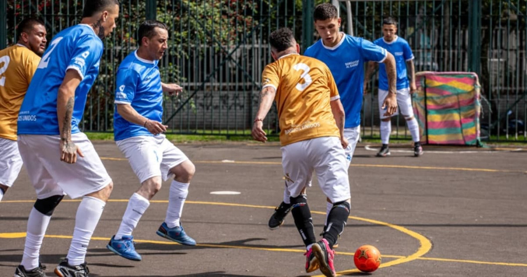 Foto del torneo microfútbol en Barrios Unidos de Bogotá.