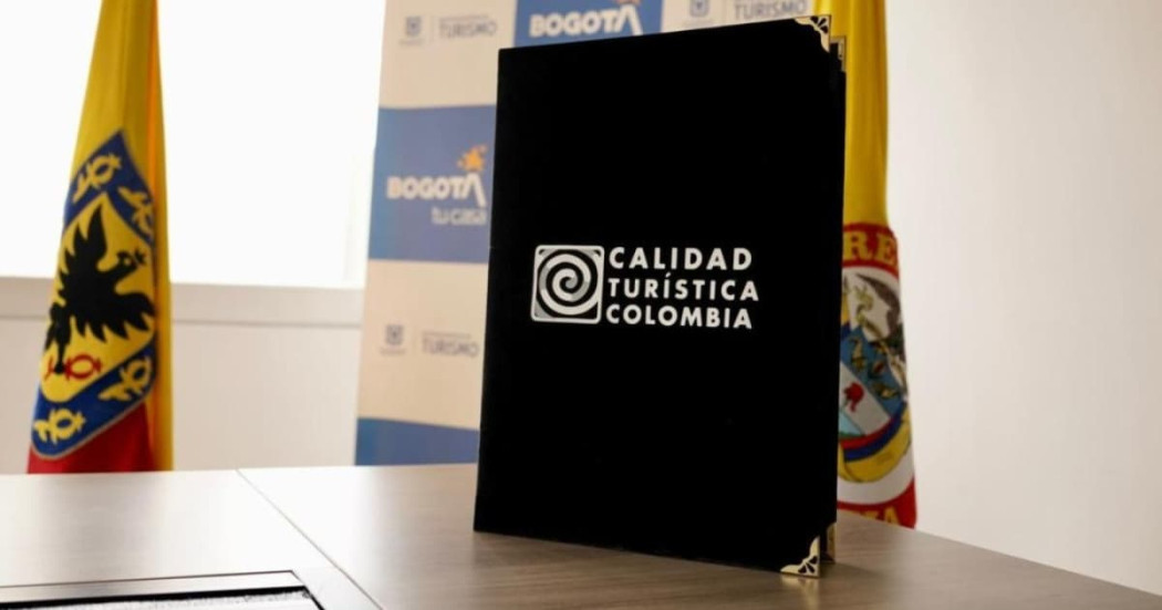 Foto del reconocimiento nacional a Bogotá por liderazgo en calidad turística.