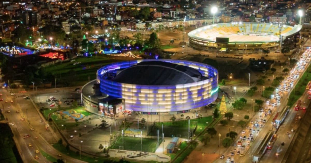 Foto aérea que muestra el Movistar Arena y al estadio El Campín en Bogotá.