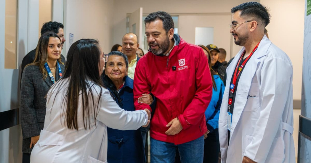 Foto de la visita del alcalde Carlos Fernando Galán al nuevo SER Candelaria La Nueva en Ciudad Bolívar.