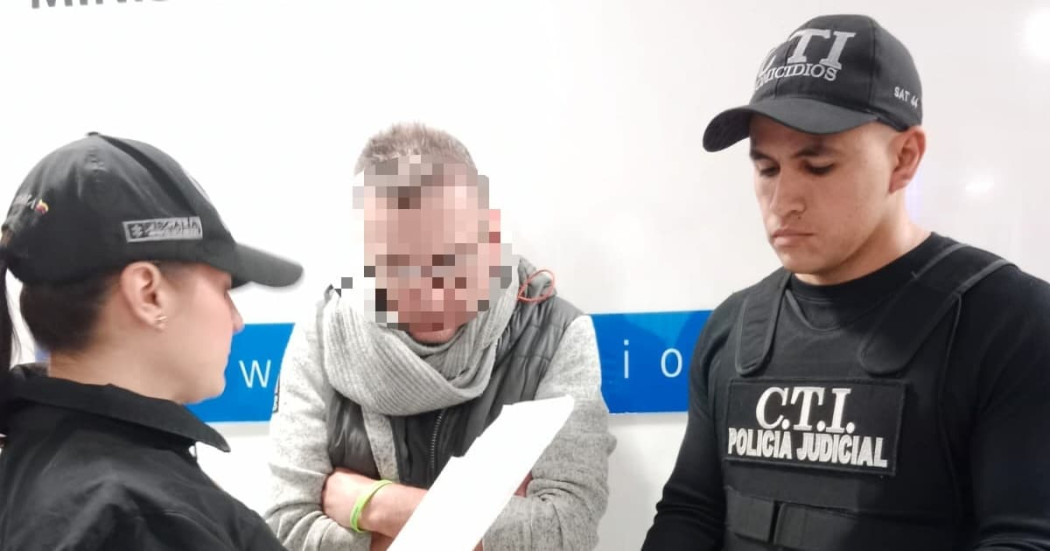 Foto de la captura Foster Martinson acusado de la muerte Natalia Villalba en Bogotá.