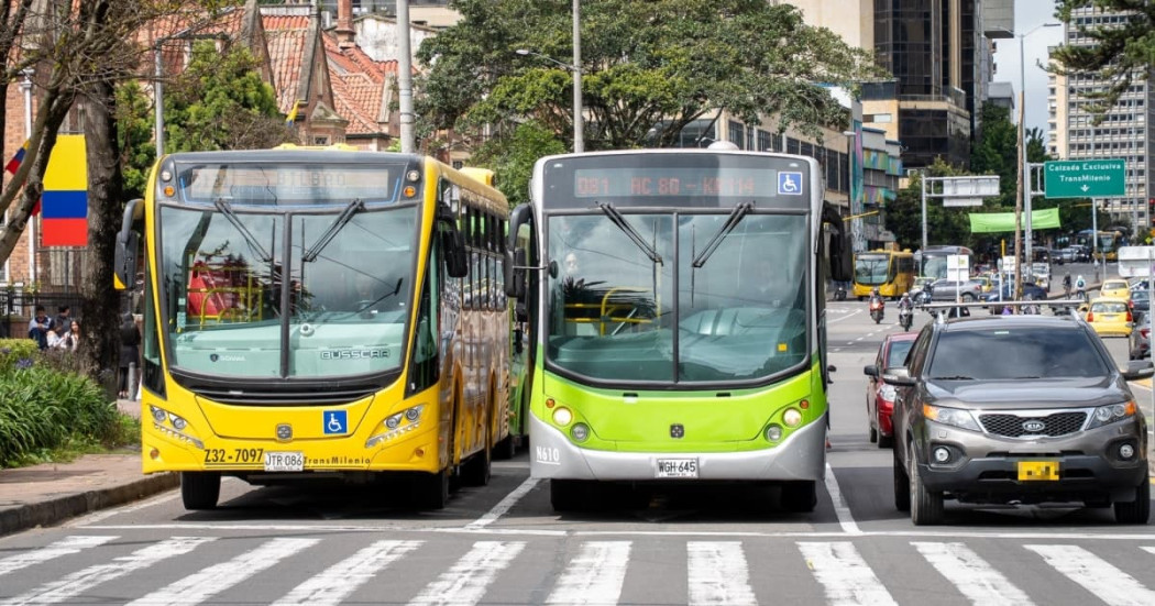 Foto de rutas de TransMilenio la carrera Séptima en Bogotá.