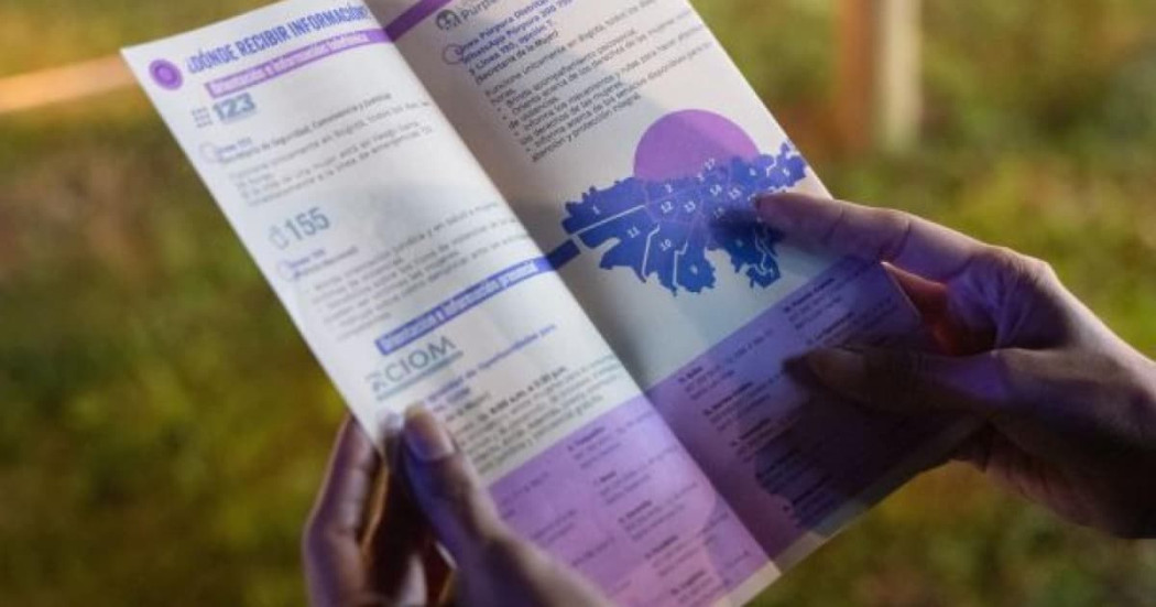 Folleto de la Secretaría de la Mujer.