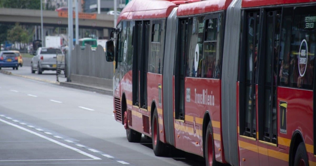 Foto de un bus de TransMilenio