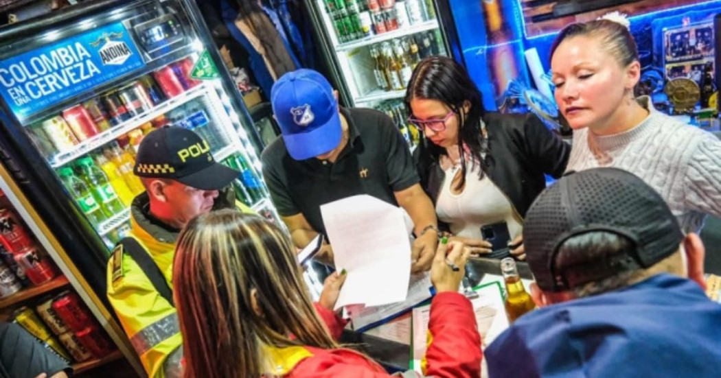 Funcionarios del Distrito durante operativo de Inspección, Vigilancia y Control (IVC).