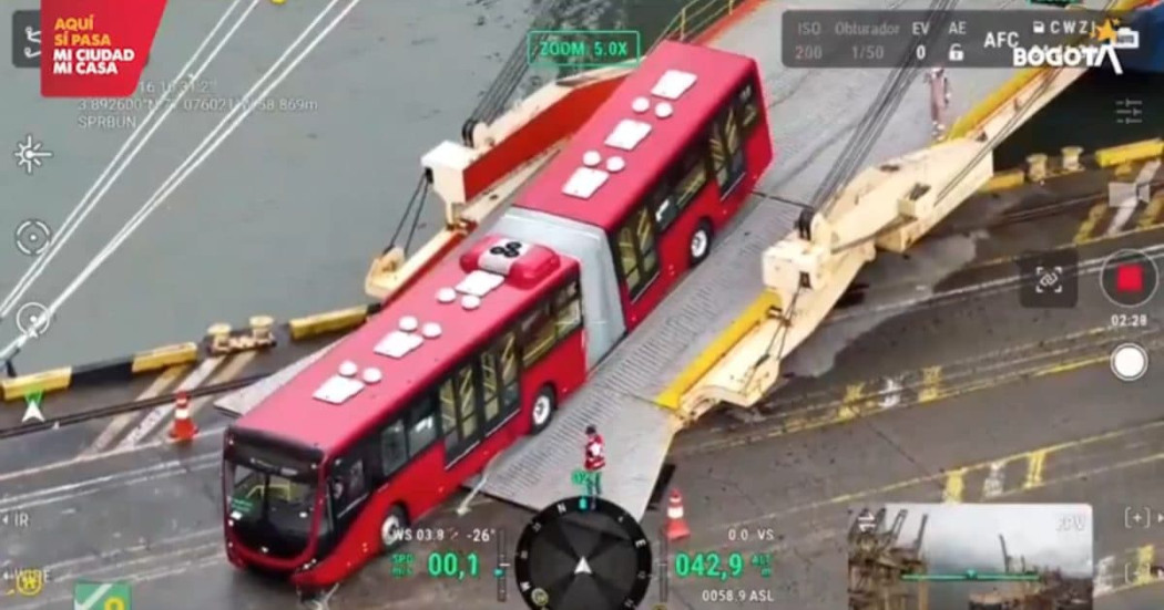 Foto de un bus de TransMilenio