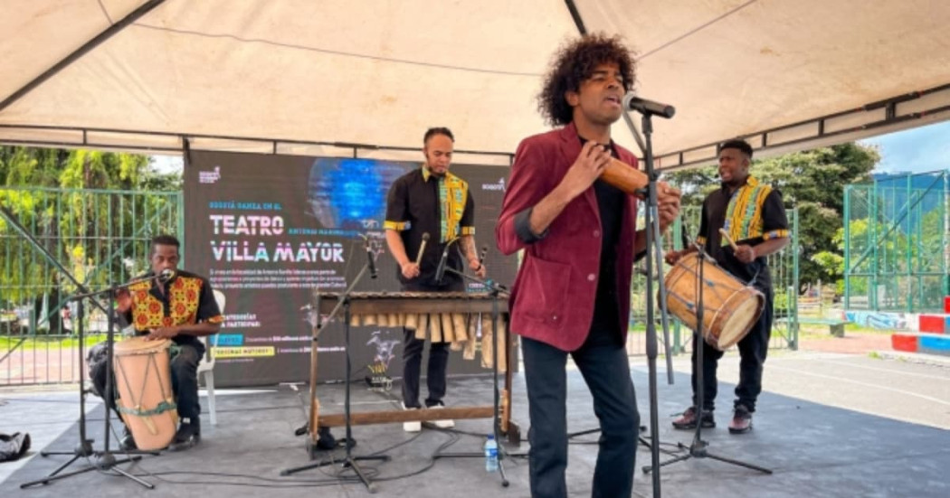 Banda de músicos afro tocando el Festival Marulo en Antonio Nariño.