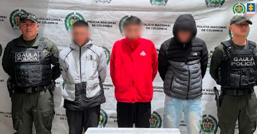 Tres hombres capturados que conformaban red de secuestro de conductores de plataforma de transporte.