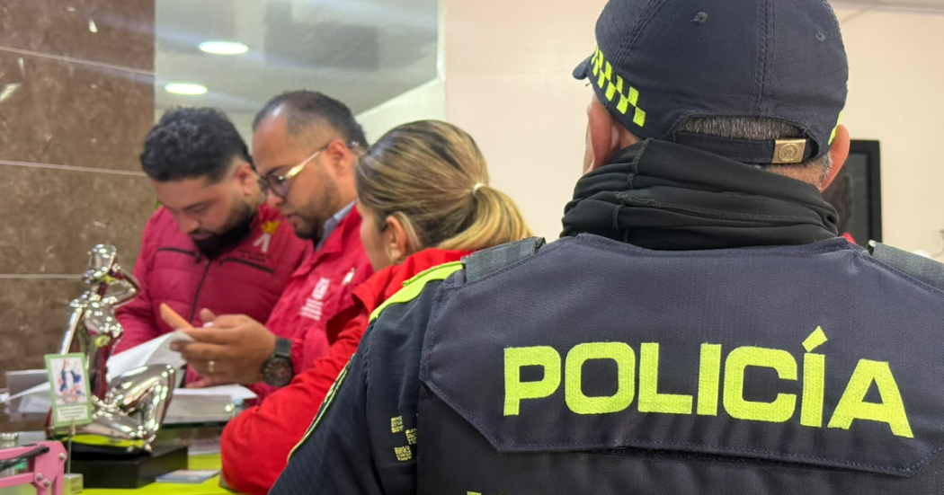 Foto de funcionarios del Distrito en operativo de seguridad