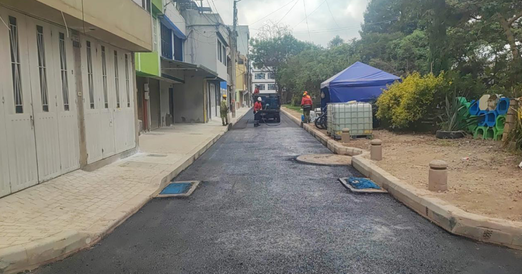 Imagen de una calle de Kennedy pavimentada