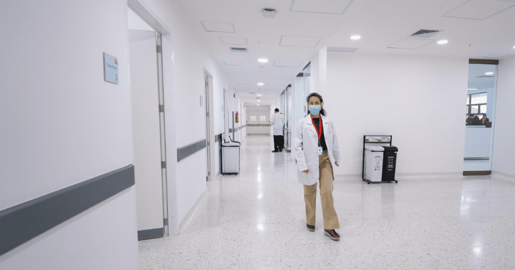 Foto de una sala de espera de un hospital de Bogotá 