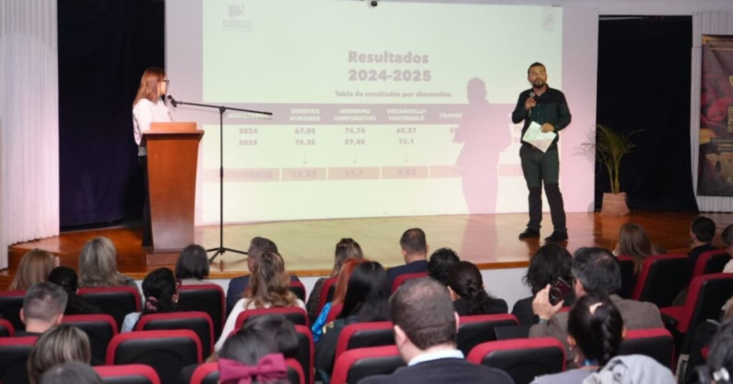 Foto de presentación de Ranking de Empresas de la Veeduría Distrital