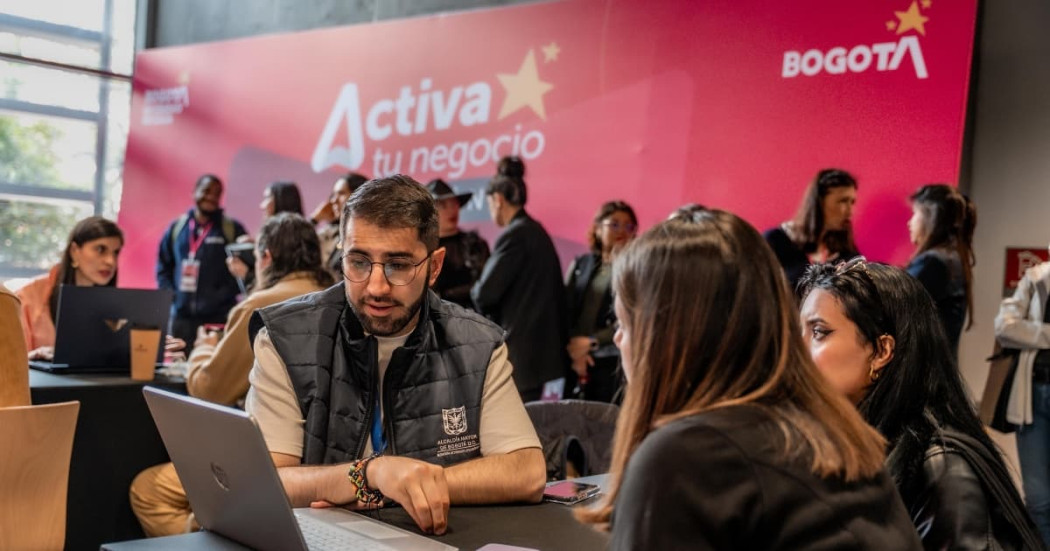 Foto de una de las jornadas de inscripción de empresas de 'Activa tu Negocio' en Bogotá.