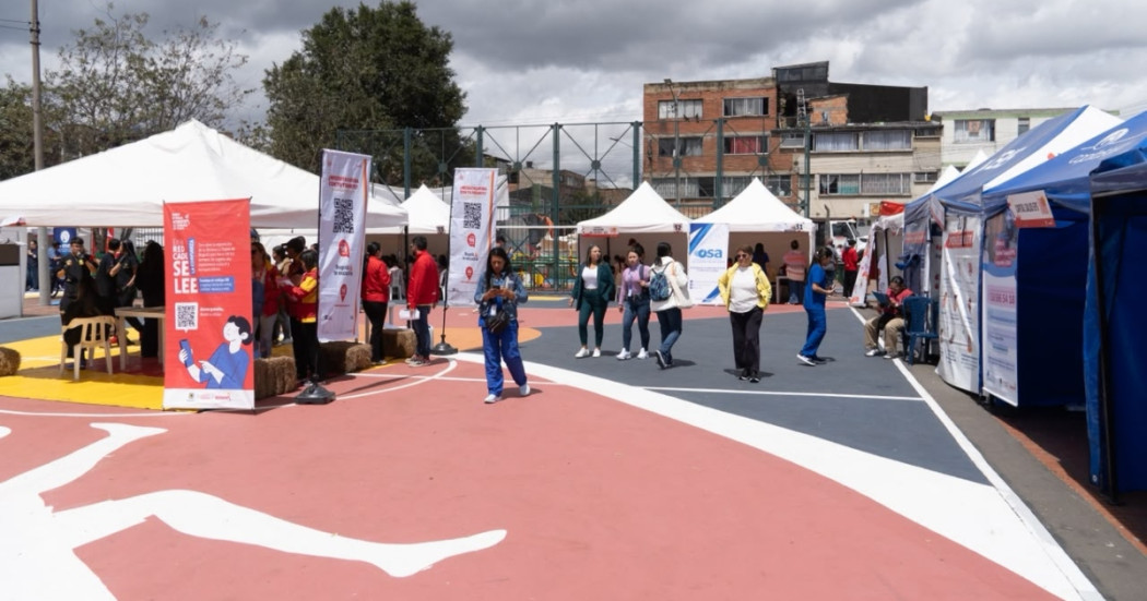 Foto delñ SuperCADE Móvil en Ciudad Bolívar con servicios del Distrito.
