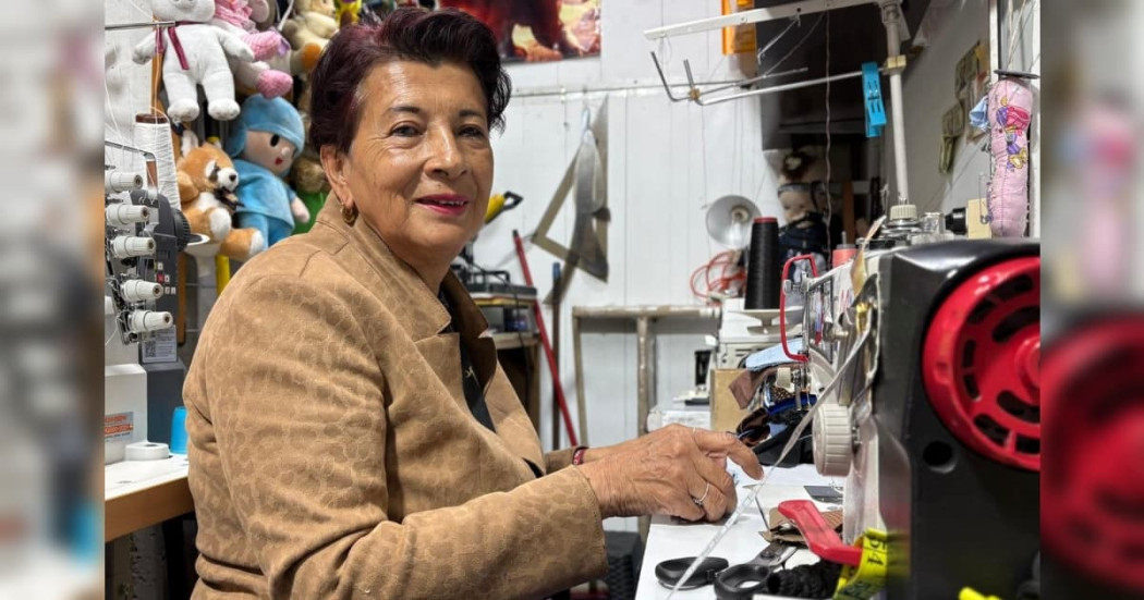 Foto de Amparo Vargas beneficiaria Punto Comercial IPES en Bogotá.