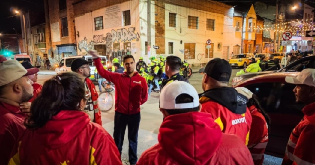 Foto de funcionarios del Distrito en operativo de seguridad