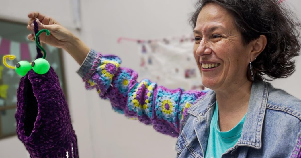 Mujer con un emprendimiento.