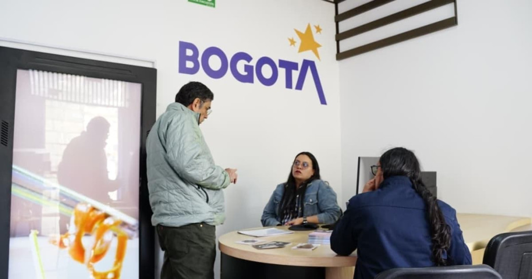 Foto del nuevo Centro de Desarrollo Turístico y punto orientación al turista junto frente a la Plaza de Bolívar.