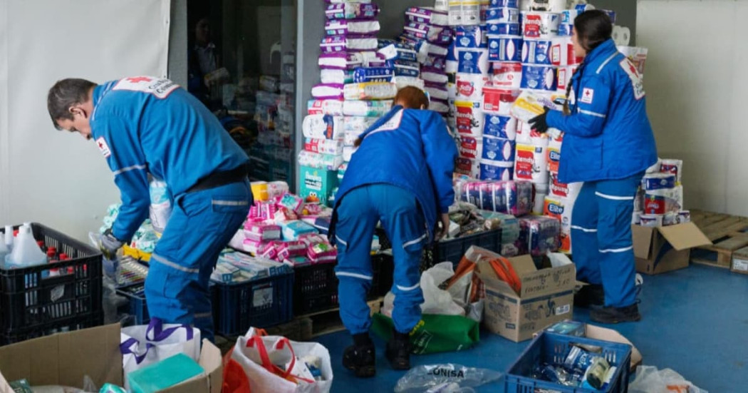 Foto de un punto de recepción de ayudas humanitarias en Bogotá.
