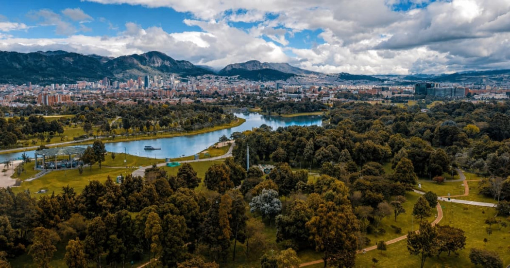 Foto aérea del parque Metropolitano Simón Bolívar, uno de los más grandes de Bogotá.