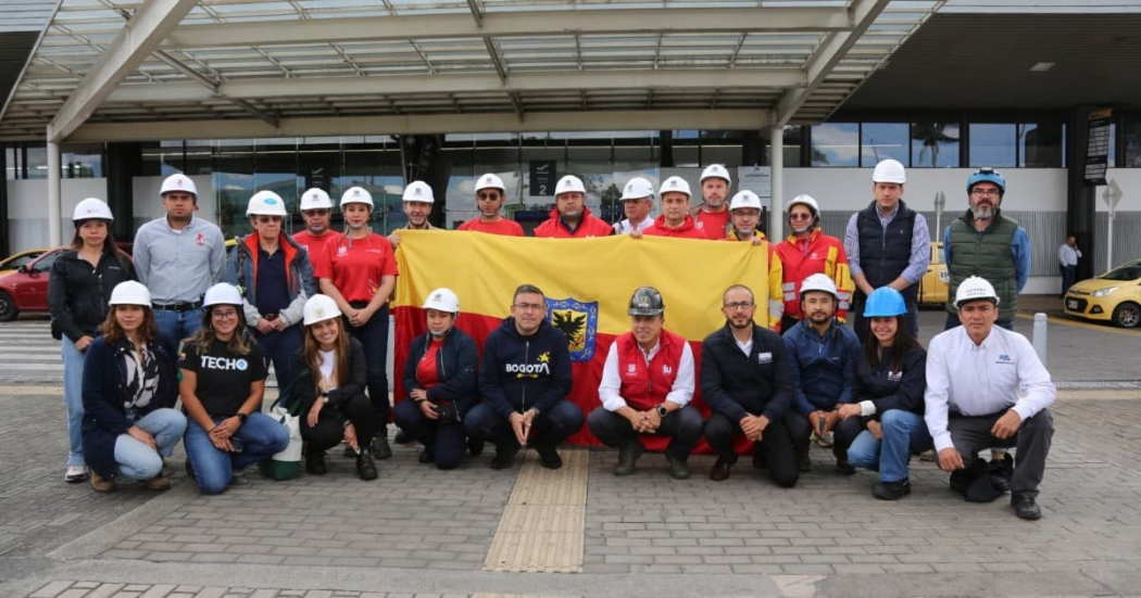 Grupo de profesionales de Bogotá rumbo a zonas afectadas por terremoto