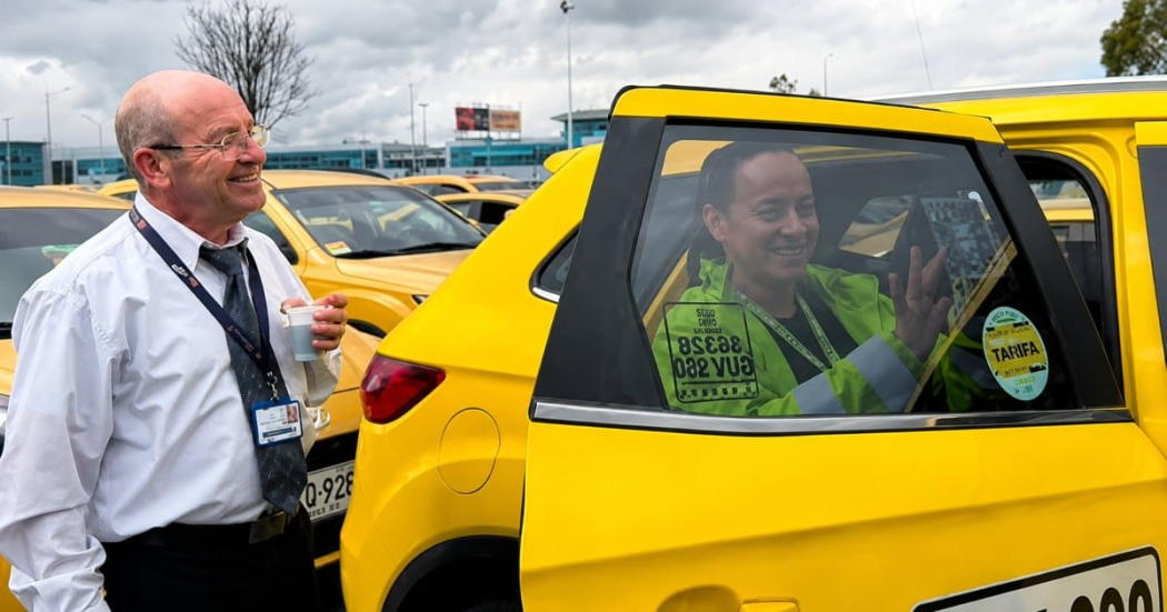 Foto de una actividad en una taxi en Bogotá