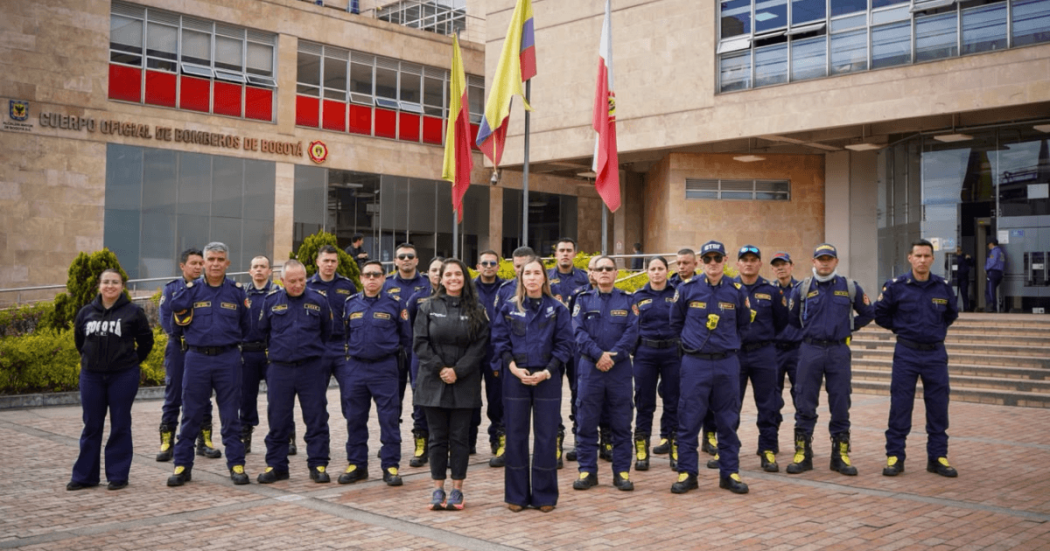 Delegación de bomberos enviada al Tolima para apoyar atención de incendios.