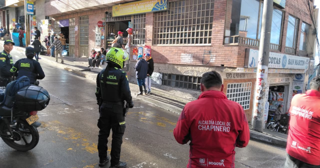 Foto de funcionarios del distrito en operativo de seguridad