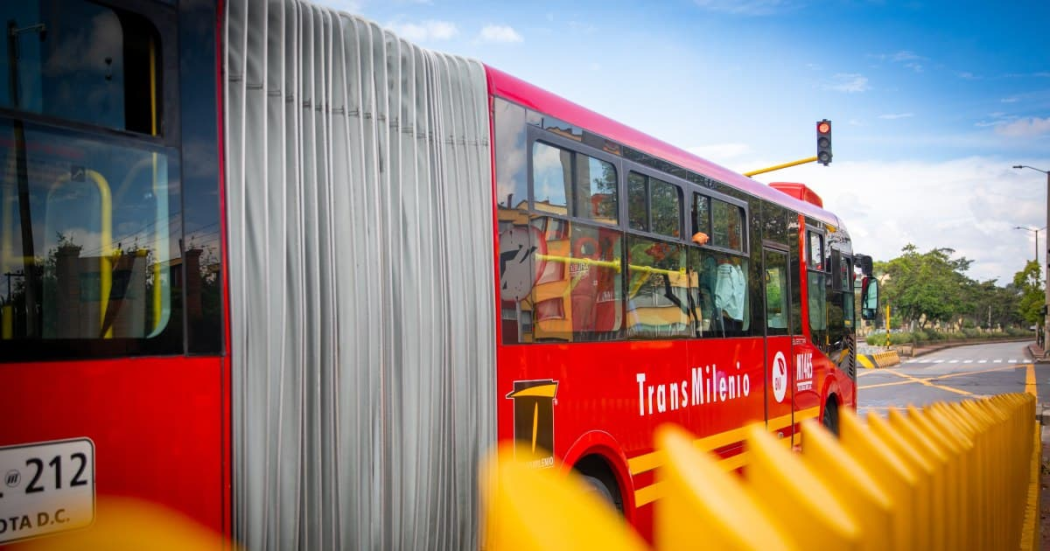 Foto de un bus de TransMilenio en Bogotá.