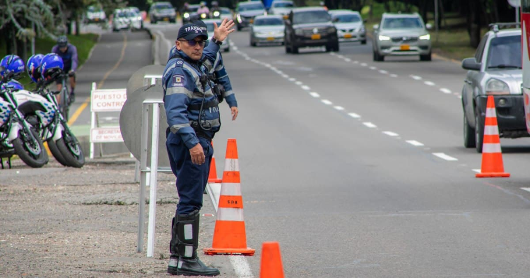 Foto de una agente de tránsito 