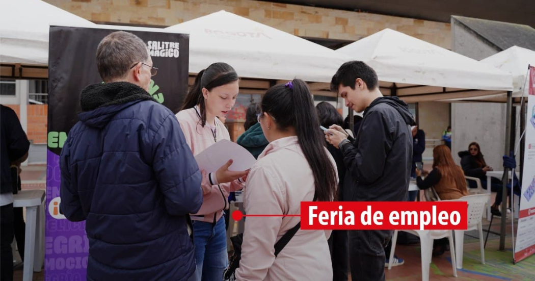 Foto de feria de empleo en Bogotá