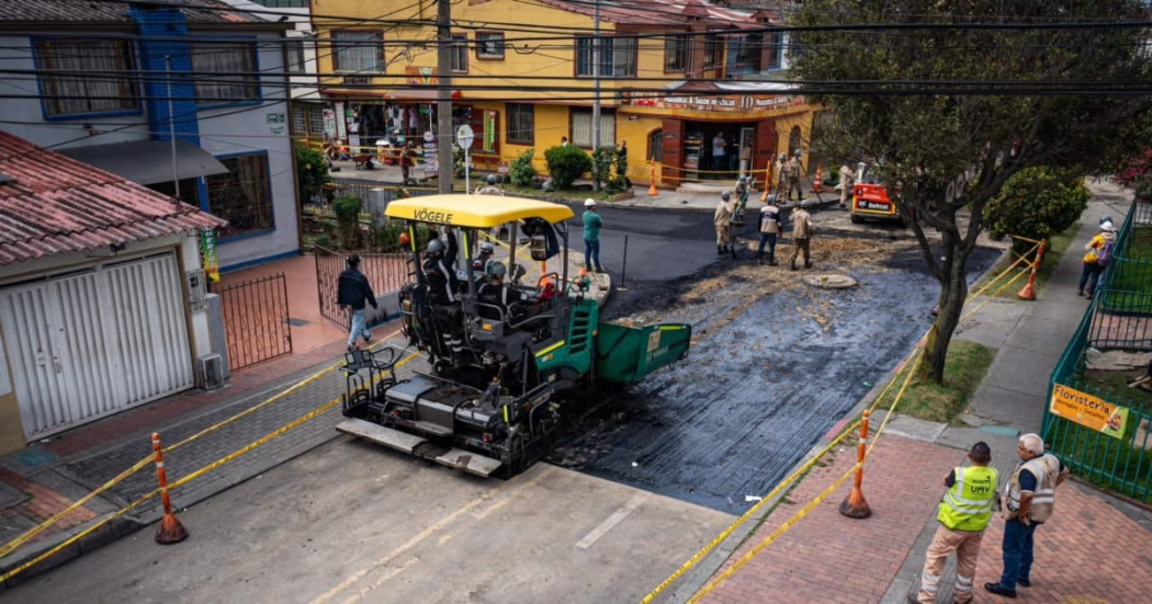 Foto de un frente de obra de la UMV en Bogotá.